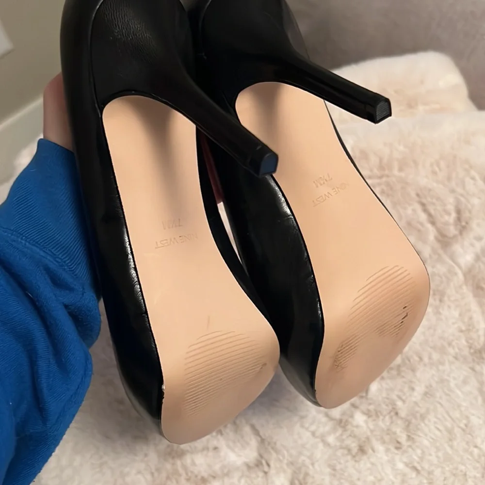Black nine west peep toe heels - Picture 3 of 4